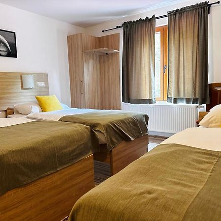 Motel Stovrela Цазин Экстерьер фото