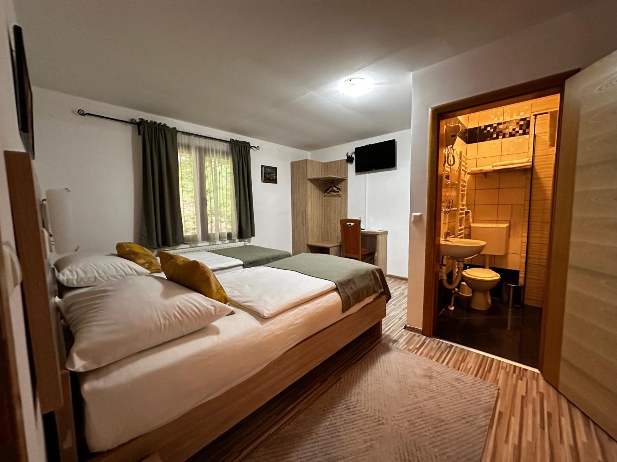 Motel Stovrela Цазин Экстерьер фото