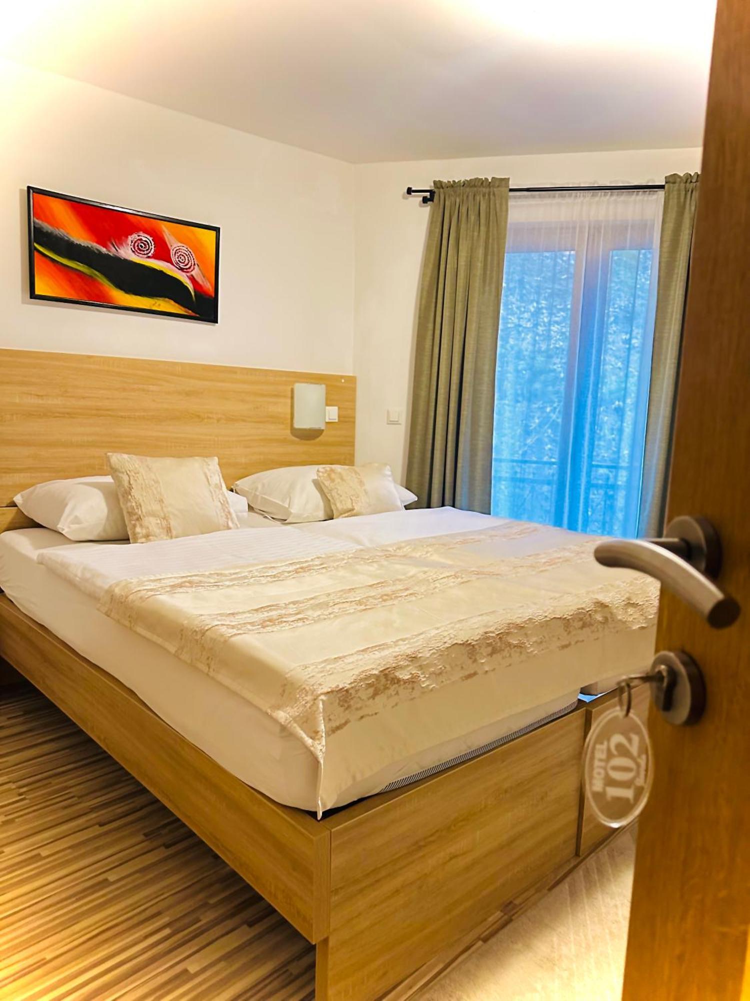 Motel Stovrela Цазин Экстерьер фото