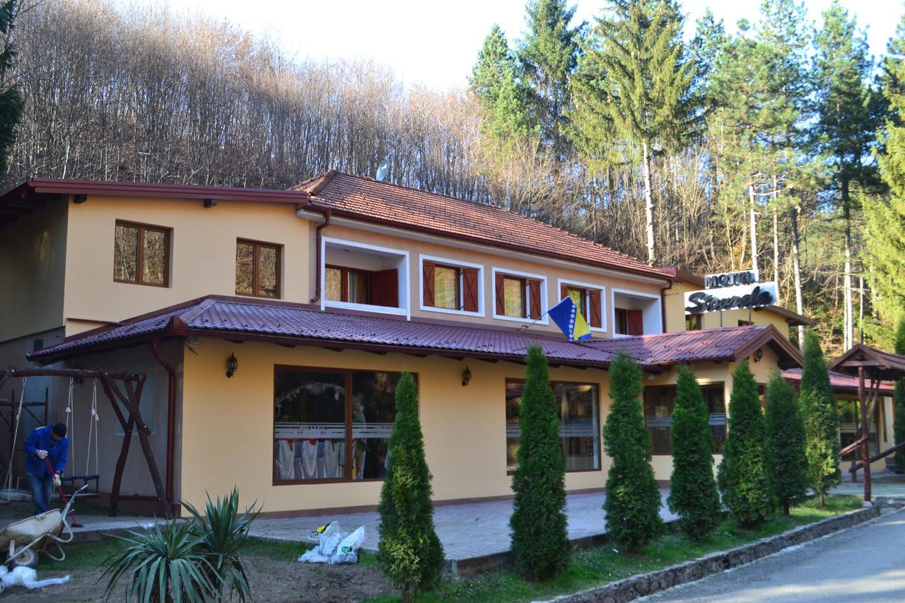 Motel Stovrela Цазин Экстерьер фото