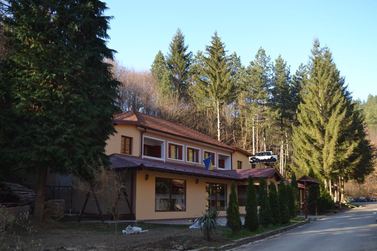 Motel Stovrela Цазин Экстерьер фото